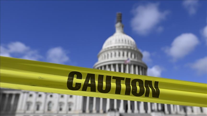  أزمة مرتقبة في الولايات المتحدة الأمريكية بسبب قرار غلق العديد من المرافق الحكومية بعد فشل التصويت على بعض بنود الميزانية 