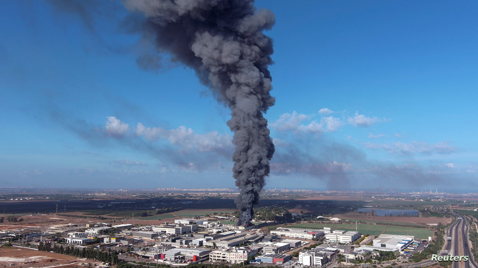  غزة.. رشقات صاروخية واشتباكات وقتلى واستيلاء على مركبات إسرائيلية 