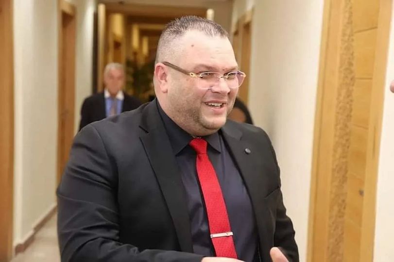 مفاجأة مدوية بجماعة طنجة.. مرشح المعارضة يظفر بمنصب النائب العاشر للرئيس بعد إسقاطه مرشح الأغلبية