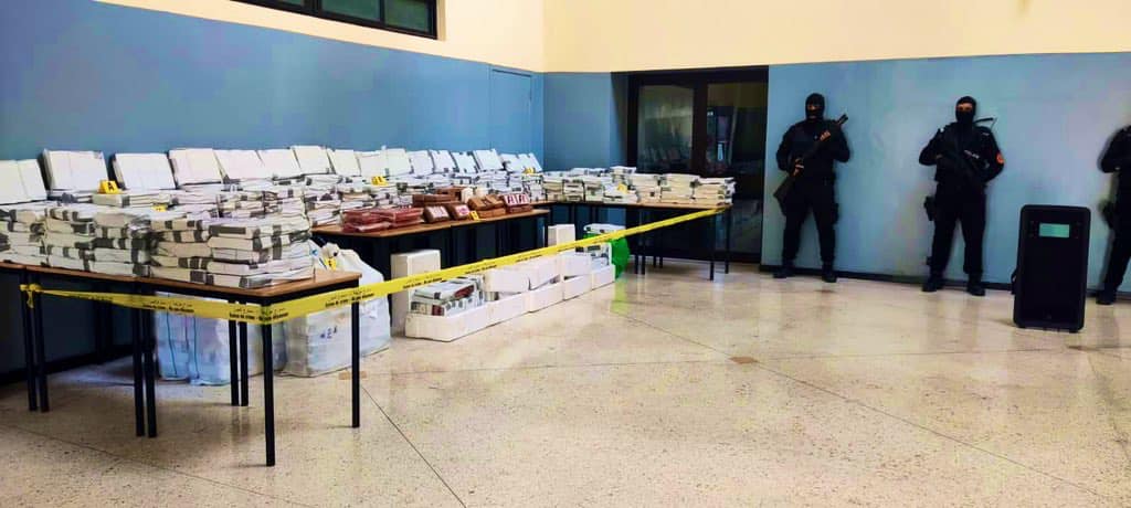 بيرو وإسبانيا تترقبان نتائج تحقيق مغربي حول تهريب طن من الكوكايين إلى المملكة في غفلة من سلطاتهما الأمنية