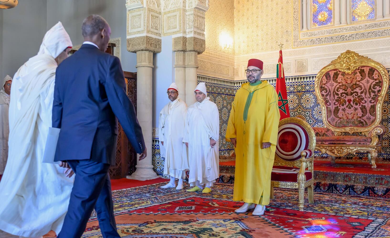 الملك محمد السادس يستقبل سفيري فرنسا والولايات المتحدة الأمريكية لتقديم أوراق اعتمادهما كمفوضين فوق العادة