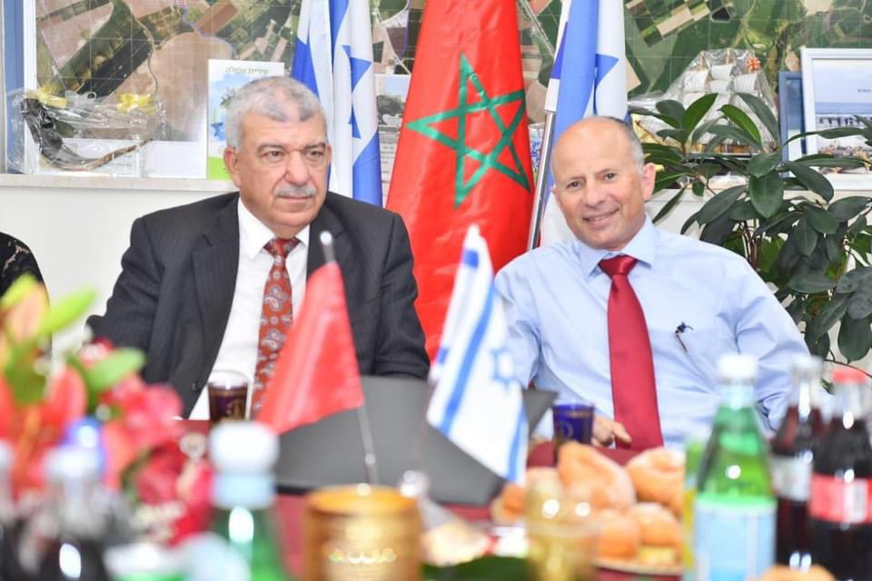  مكتب الاتصال المغربي في تل أبيب يُكذب الإعلام الإسرائيلي: لم نُلزم موظفينا بالبقاء في المكتب وعائلاتهم لم تغادر إلى المملكة 