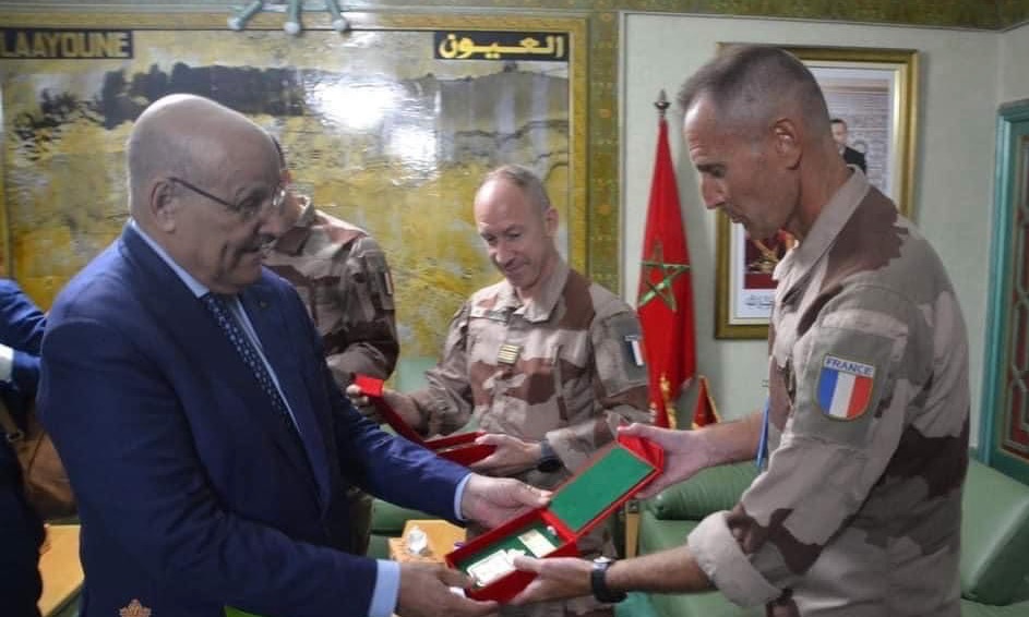  وفد عسكري وديبلوماسي فرنسي يزور مدينة العيون ويطلع على المشاريع التي تم تشييدها بالمدينة 