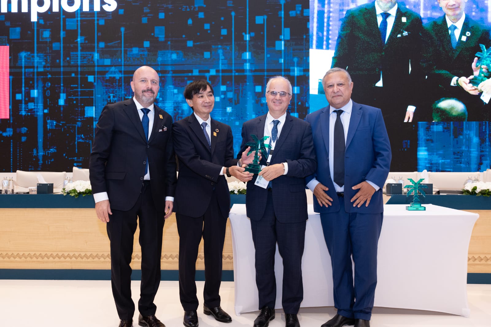 المغرب يحصل على جائزة أحسن تقدم على الصعيد العربي والعالمي في مؤشر التنمية البريدية لسنة 2023