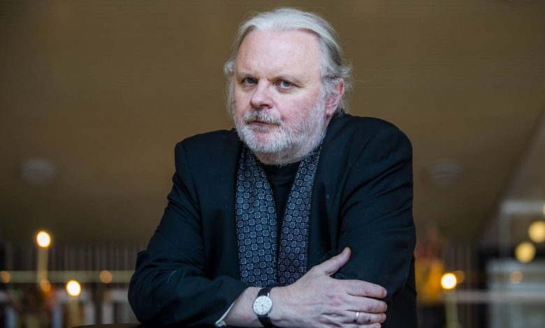  تتويج الكاتب النرويجي يون فوسه بجائزة نوبل للآداب 