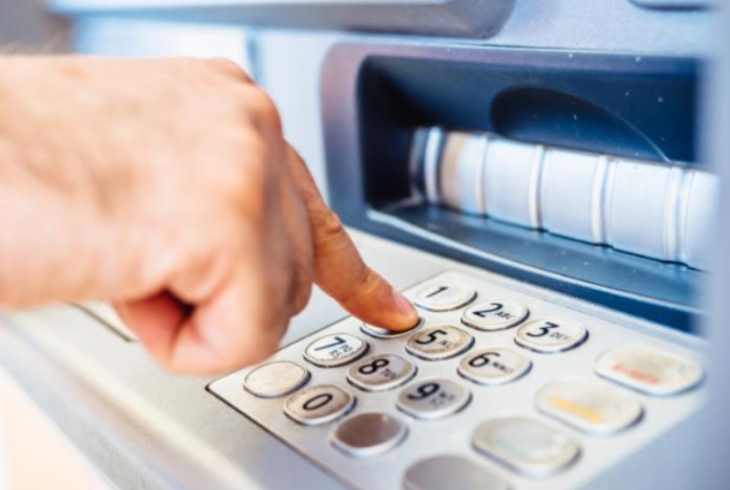 النشاط النقدي بالمغرب.. 445,2 مليون عملية بقيمة 370,7 مليار درهم عند متم شتنبر 2023