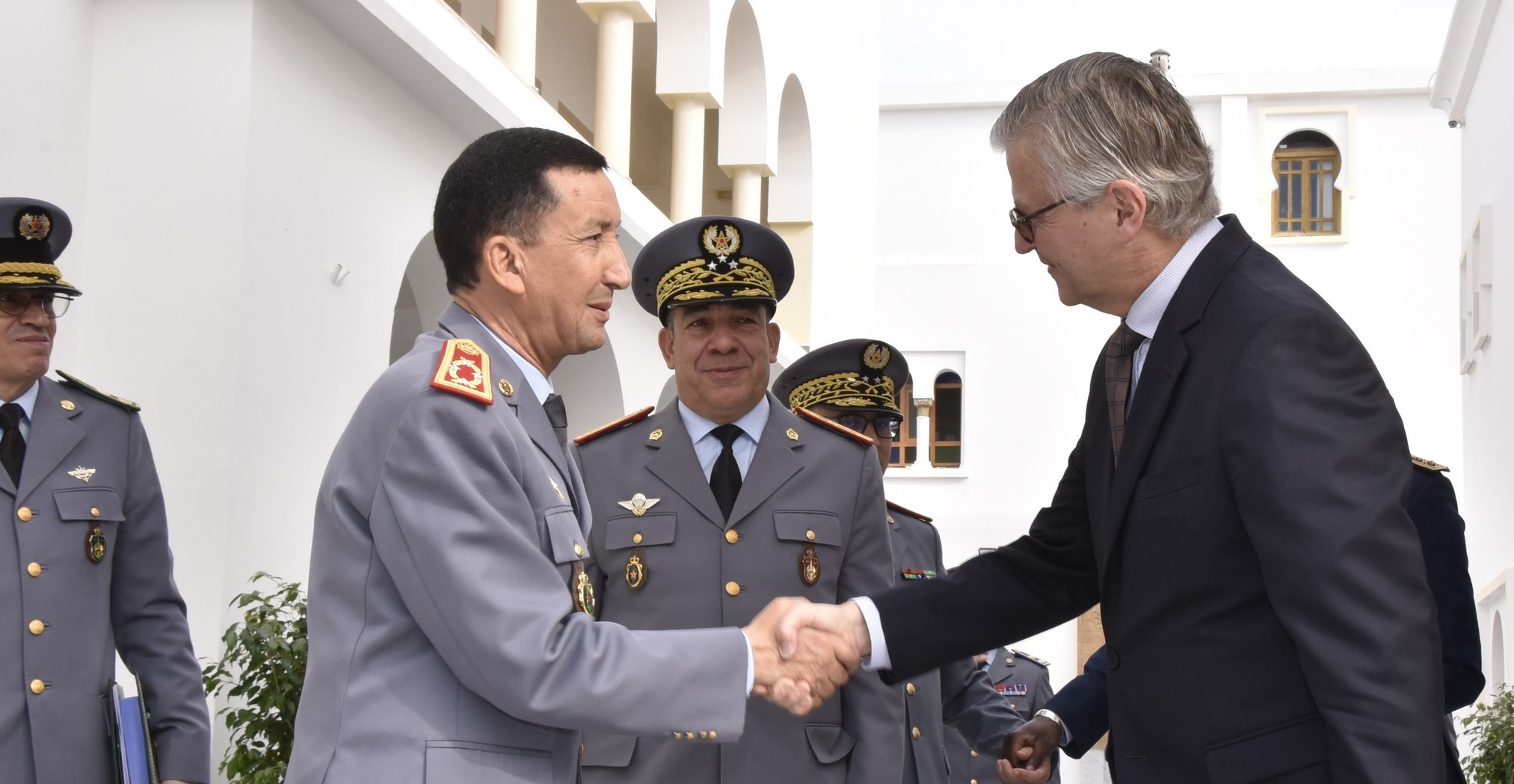 بتعليمات ملكية.. الفريق أول المفتش العام للقوات المسلحة الملكية يستقبل نائب الأمين العام الأممي لعمليات السلام