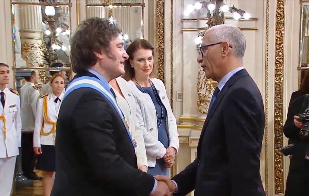 المغرب الدولة الإفريقية الوحيدة من بين 22 بلدا اختار الرئيس الأرجنتيني اللقاء بمسؤوليها قُبيل حفل تنصيبه تقوية للعلاقات معها