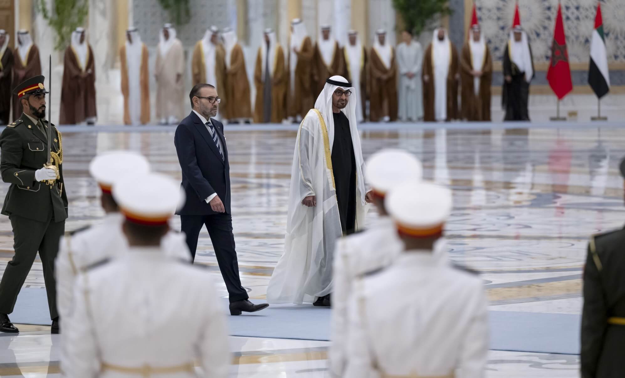 الصحافة الاماراتية تحتفي بالعاهل المغربي، ورئيس البلاد يعتبر زيارة محمد السادس أنها ستدعم العلاقات الثنائية على جميع المستويات