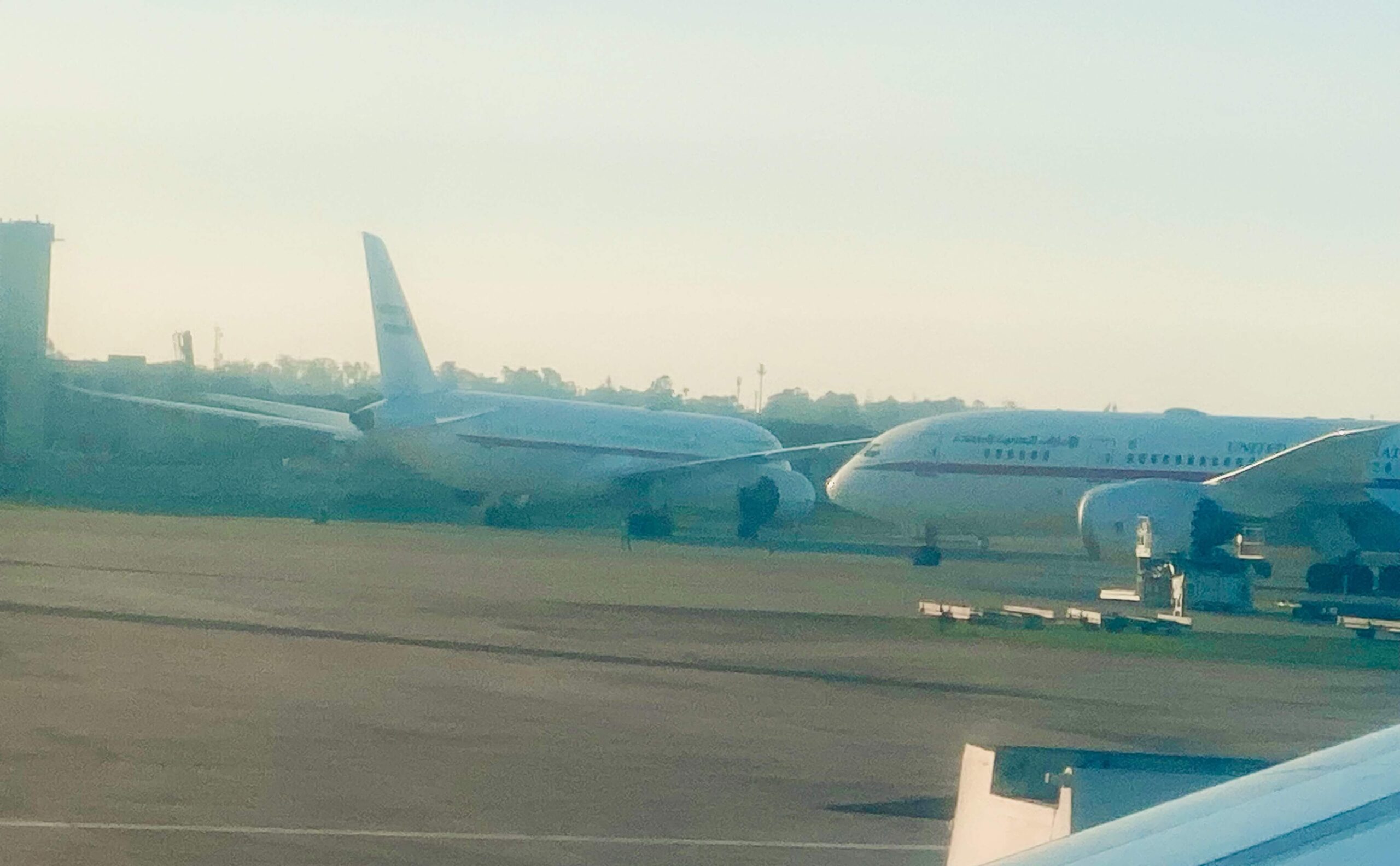 خاص - سَبع طائرات أقلت أزيد من 350 شخصا من العائلة الحاكمة في الإمارات إلى العاصمة المغربية الرباط لقضاء عطلة نهاية السنة