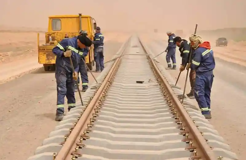 قررت الاستثمار في تندوف بعد عقود من الإهمال.. هل أدركت الجزائر عدم جدوى صراعها مع المغرب على الصحراء؟