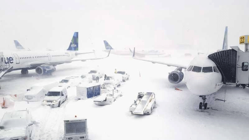 المملكة المتحدة.. إلغاء عشرات الرحلات الجوية المتجهة إلى غلاسكو بسبب تساقط الثلوج