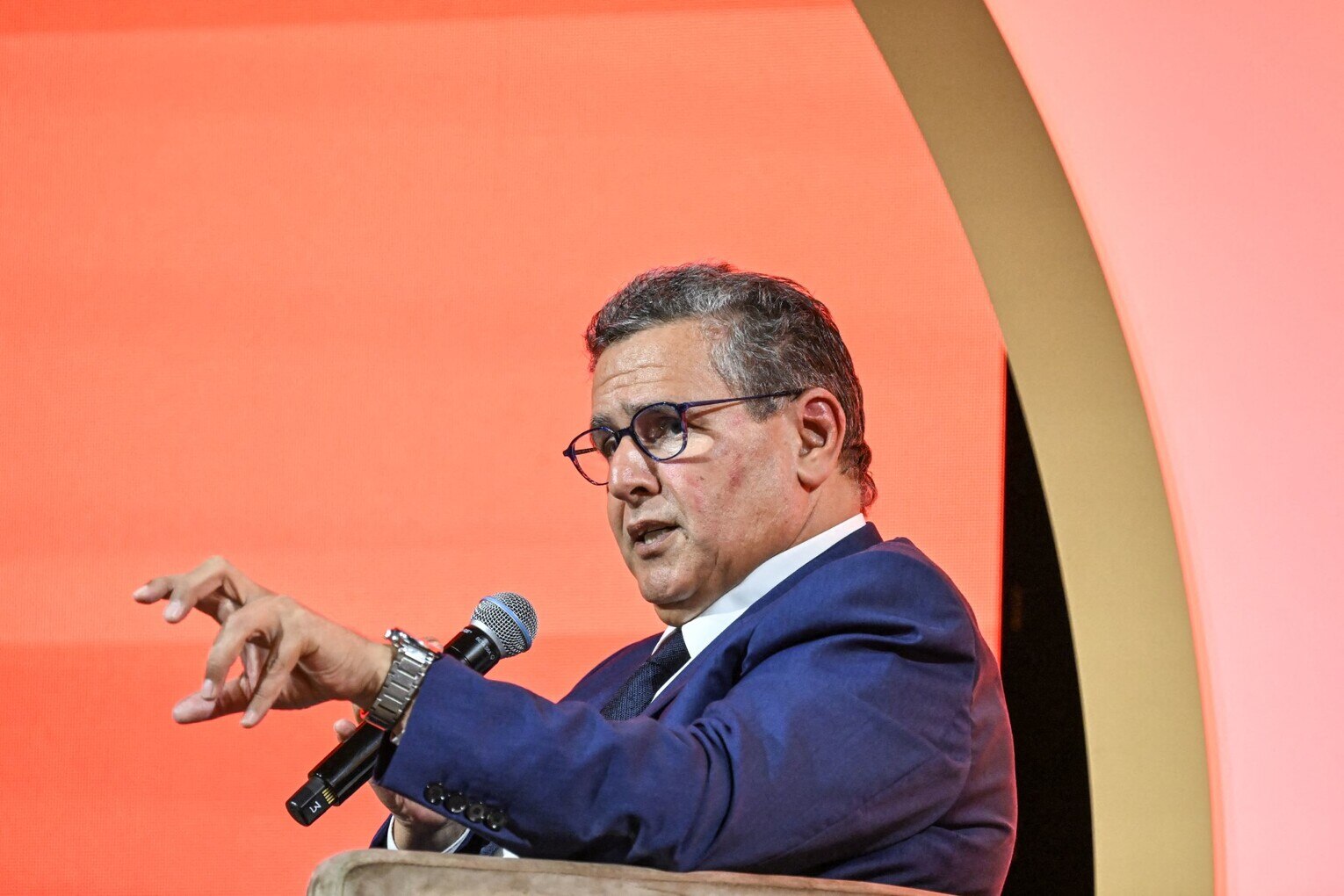 اسم أخنوش على طاولة الهيئة الوطنية للنزاهة والوقاية من الرشوة بعد صفقة محطة تحلية المياه بالدار البيضاء