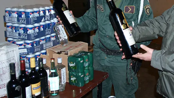 الجزائر.. وفاة 10 أشخاص على الأقل بسبب المشروبات الكحولية الفاسدة