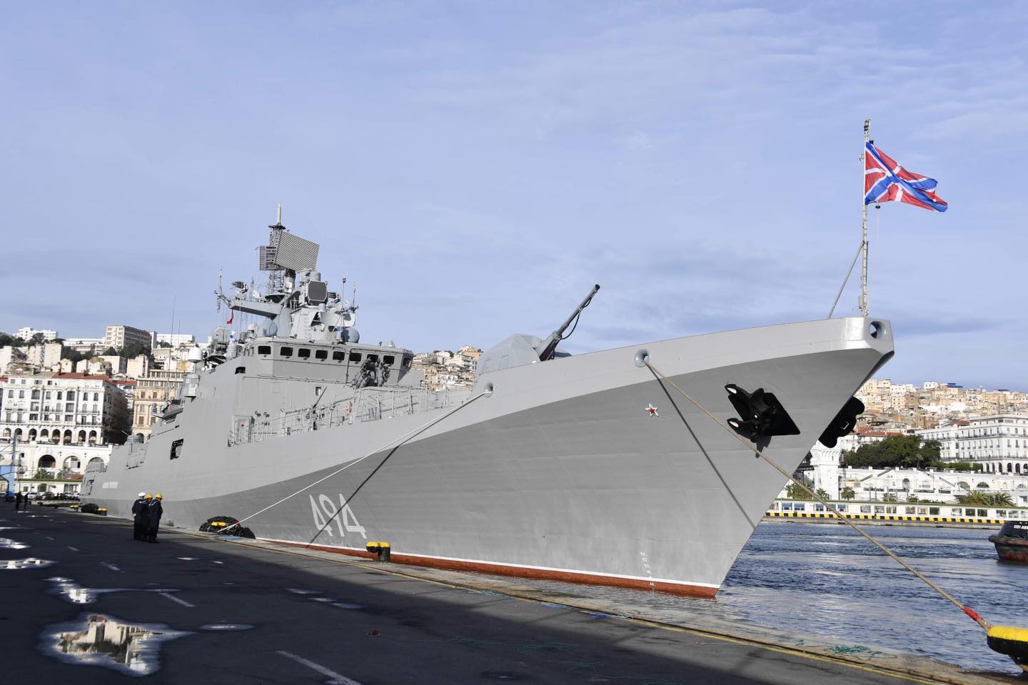 بعد مناورتين في غضون شهرين بين فرقاطات المغرب وإسبانيا.. الجزائر تستنجد بالبحرية الروسية لإجراء تدريبات مشتركة في المتوسط