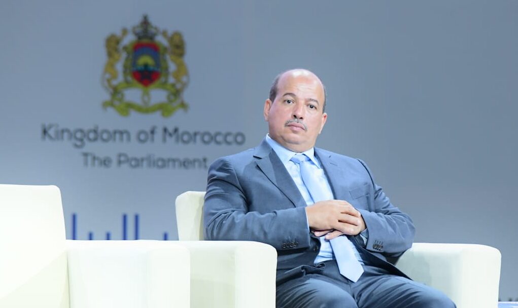 جدل وجود مظاهر "طُقوس استعباد" سيدتين موريتانيتين في عرس رئيس المستشارين المغربي يصل إلى البرلمان المغربي والقضاء الموريتاني