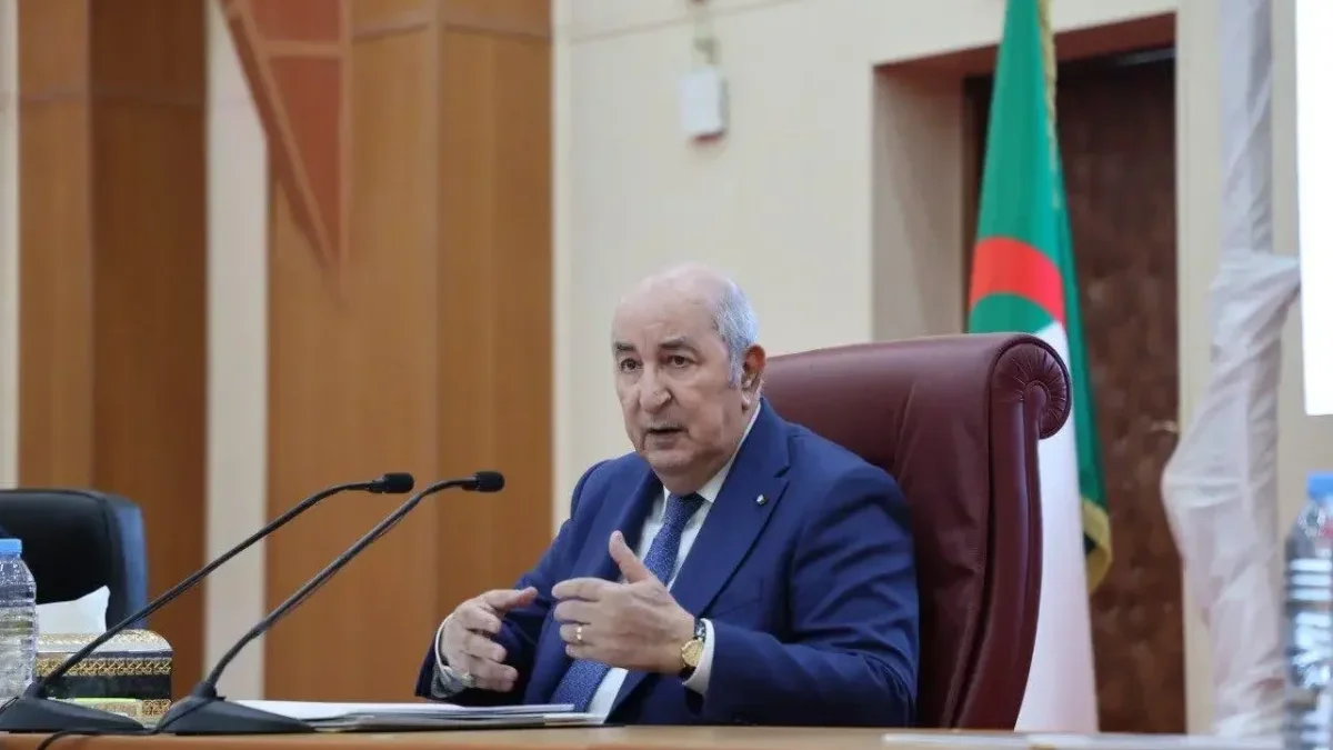 في مسعى لضمان بقائه رئيسا للجمهورية.. تبون يضع مديرية التنصت بين يدي مدير ديوانه بعد إبعادها عن جهاز المخابرات