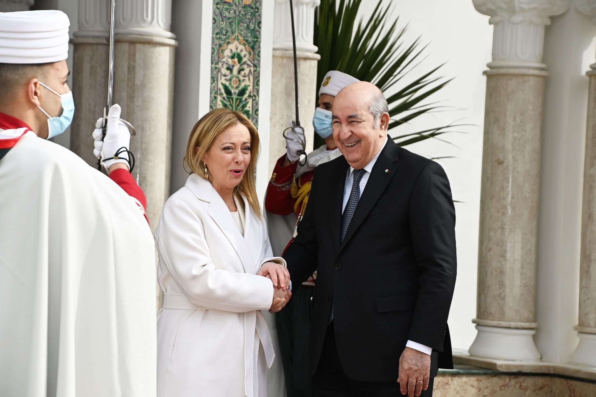 الغاز من الجزائر لكن المستقبل في الرباط.. رئيسة الحكومة الإيطالية تعلن انخراط بلادها في استثمارات الطاقة المتجددة في المغرب