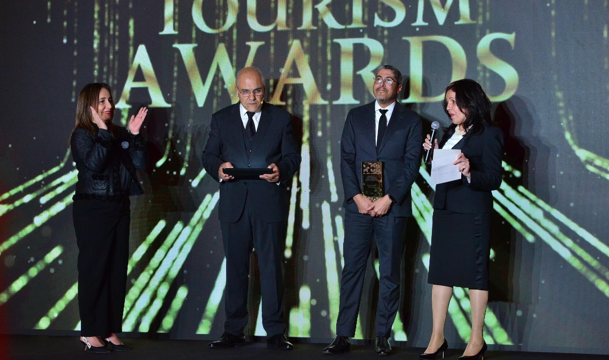 عادل الفقير يُتوج بـ"شخصية السنة".. وأزولاي يتسلم جائز الصويرة كـ"وجهة سنة 2023" ضمن جوائز المغرب للسياحة