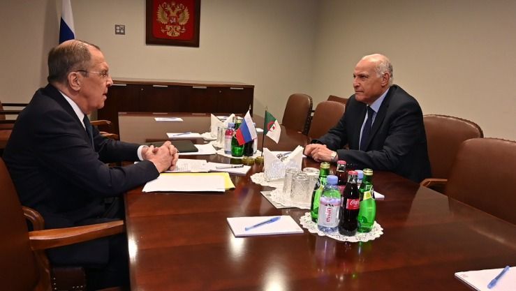 في اجتماعات وزير خارجيتها بمجلس الأمن.. الجزائر تستبدل قضية الصحراء بملف منطقة الساحل بعد تجاوب بلدانها مع المبادرة الملكية للوصول إلى الأطلسي