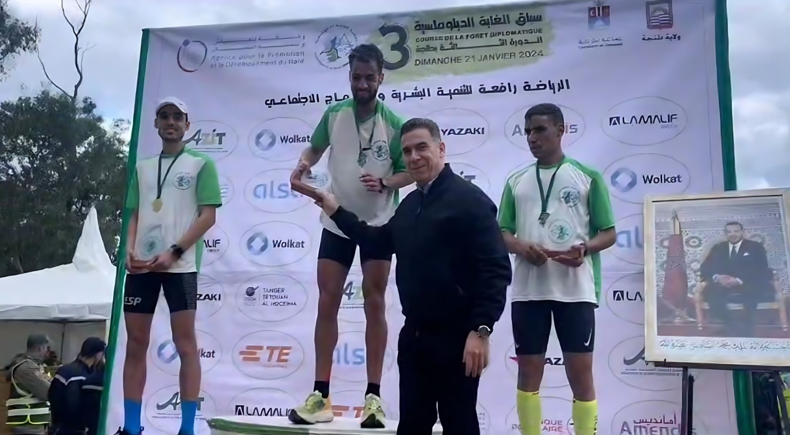 تتويج إسباني ومغربي في النسخة الثالثة من سباق الغابة الدبلوماسية بطنجة