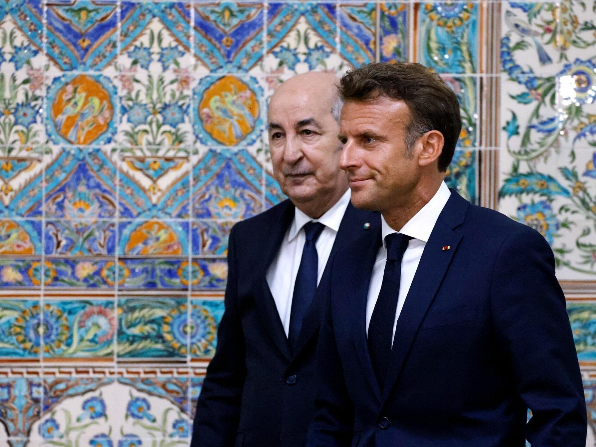 الجزائر تستبق إعلان باريس دعم مغربية الصحراء: وزير الخارجية الجديد يضع علاقاتنا مع فرنسا "على كف عفريت"