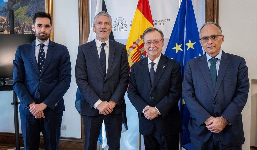 ردا على تهويل الحزب الشعبي.. حكومة سانشيز تقلل من أهمية تدفقات المهاجرين السريين الأخيرة على سبتة