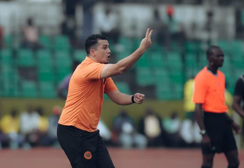 فريق نهضة بركان يفك ارتباطه مع المدرب أمين الكرمة بالتراضي