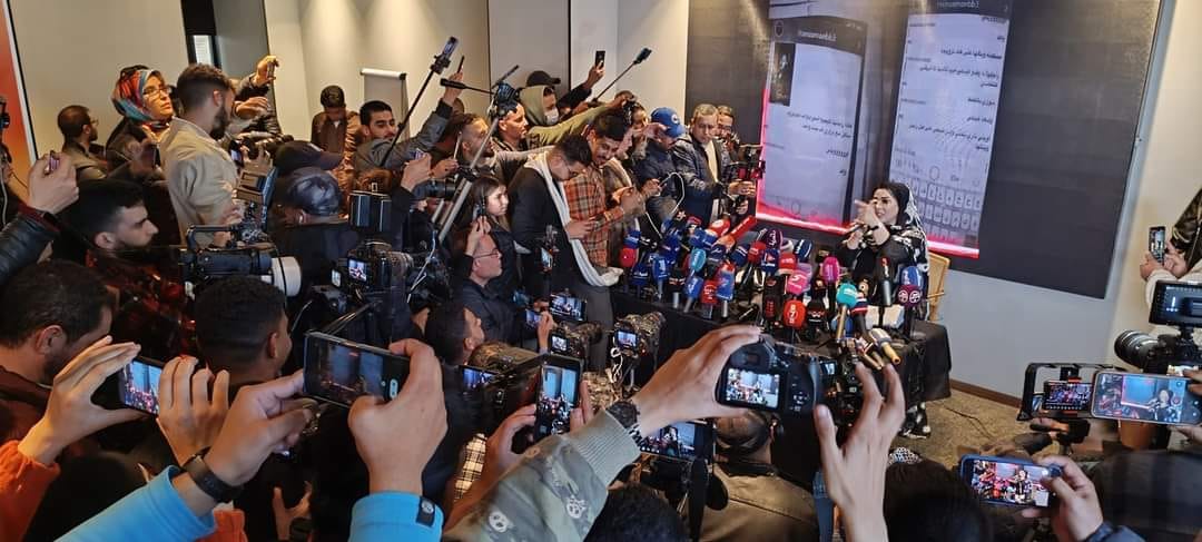 بعد منع الصحافيين من تغطية زيارة سانشيز.. أيُّ إعلام تريد الدولة؟!