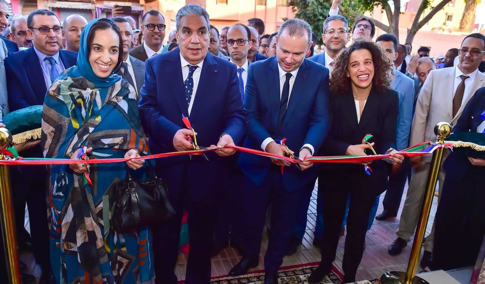 فرنسا تبحث "بحذر" عن مصالحها الاقتصادية بالصحراء.. سفير باريس في الرباط يشرف على افتتاح مكتب لغرفة التجارة والصناعة الفرنسية بمدينة كلميم