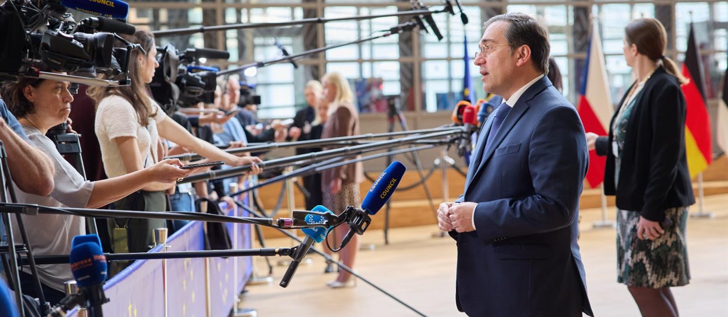  صحيفة "إل كونفيدينثيال" الإسبانية: ألباريس اشترط عدم التطرق لملف الصحراء ومعرفة مضمون تصريحات عطاف مُسبقا قبل إتمام زيارته إلى الجزائر 