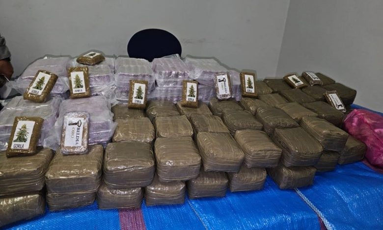 حجز أكثر من 21 كلغ من مخدر الشيرا بمعبر باب سبتة