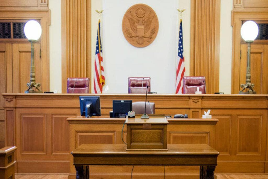 القضاء الأمريكي يغرم فرع شركة إعلانات فرنسية 350 مليون دولار