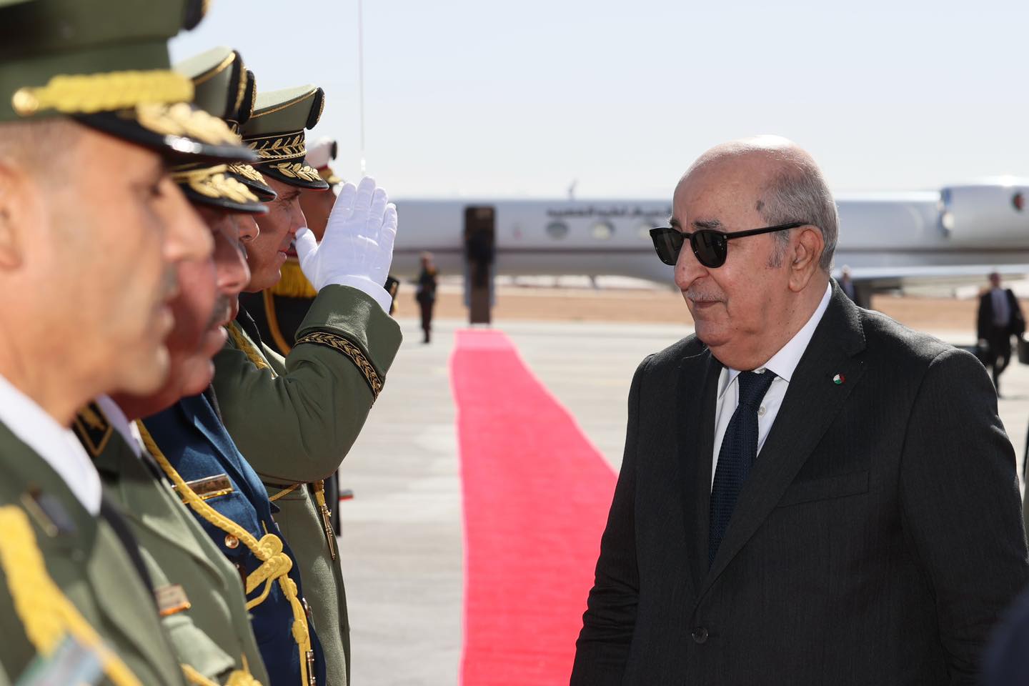  مع وجود خلافات داخل النظام العسكري وتحت مُبرر "التهديدات الخارجية"..  تبّون يعلن تقديم إجراء الانتخابات الرئاسية 