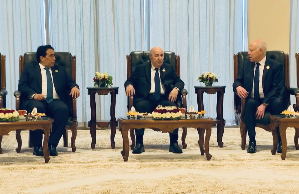 لمواجهة تحدياتها الإقليمية.. الجزائر تحاول "صناعة" تكتل مغاربي مع تونس وليبيا بدون المغرب وموريتانيا