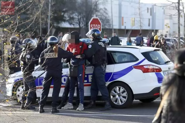  بتنسيق أمني مع المغرب.. السلطات الفرنسية تطلق خطة غير مسبوقة لـ"تنظيف" مدينة مارسيليا من سيطرة تجار المخدرات والجريمة المنظمة 