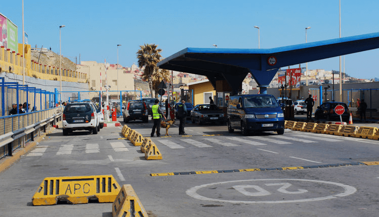 بقيمة تصل إلى 100 مليون سنتيم.. حجز بضائع فاخرة مهربة بمعبر سبتة