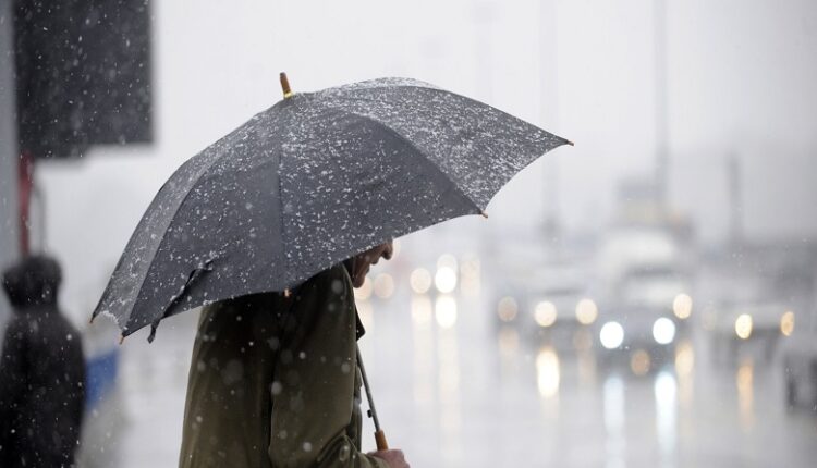 نشرة إنذارية: تساقطات مطرية وثلجية ورياح قوية مرتقبة من الجمعة إلى الأحد بعدد من مناطق المملكة