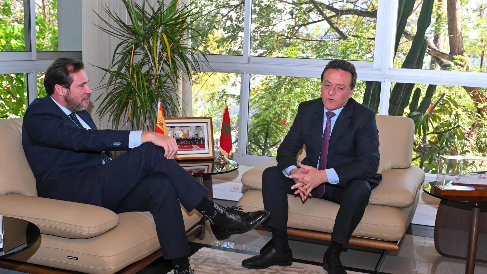  وزير النقل الإسباني يعبر عن رغبة بلاده المساهمة في مشاريع المغرب لتمديد خطوط القطار السريع بين القنيطرة ومراكش وأكادير 