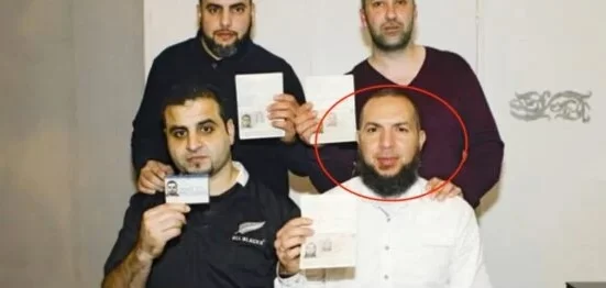 بعد ثماني سنوات من صدور قرار الترحيل.. فرنسا تسلم المغرب مواطنا مدانا بقضايا الإرهاب وأحد مرتكبي أحداث 16 ماي بالبيضاء