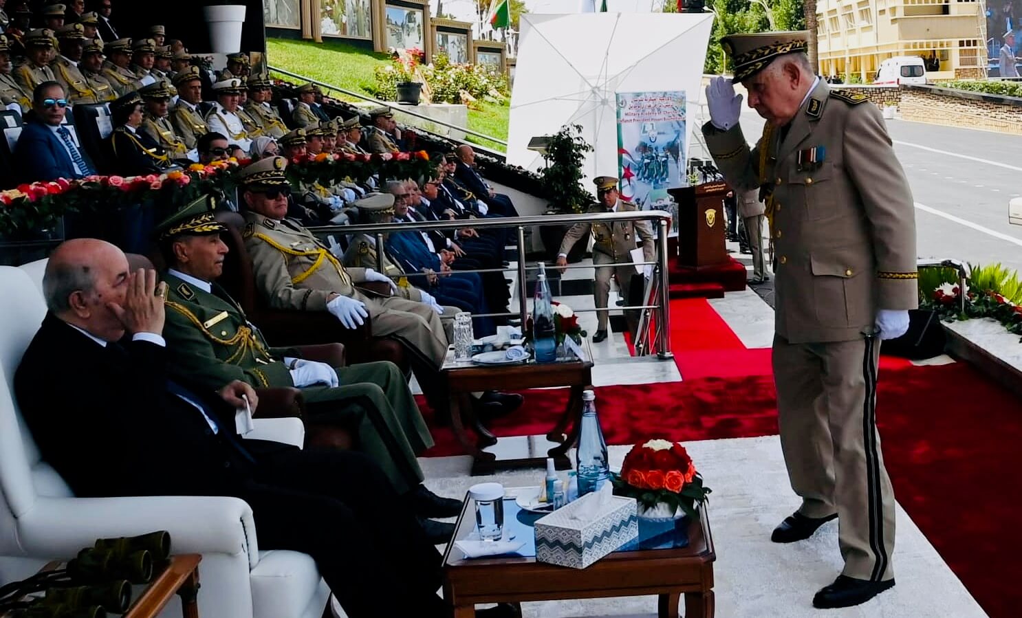 هل يخشى تبون انقلاب الجيش عليه قبل موعد الانتخابات الرئاسية المقبلة في ظل صراع الأجنحة للنظام العسكري للجزائر؟