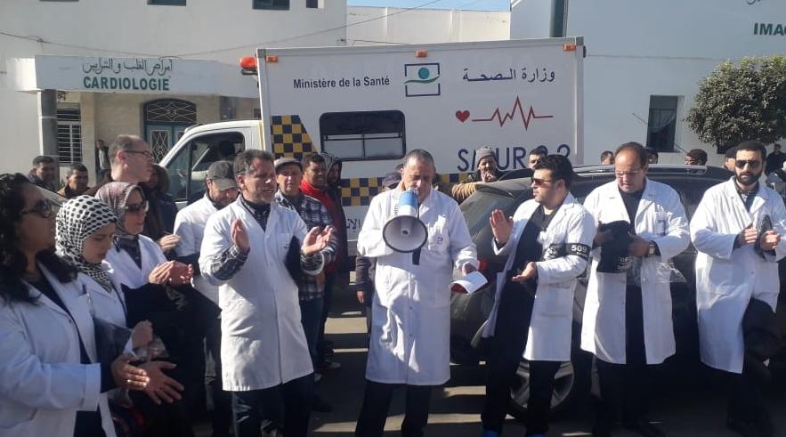  في احتقان غير مسبوق.. الأطباء يشلون مستشفيات المملكة الأربعاء والخميس المقبلين ويحمّلون الحكومة مسؤولية "الاستخفاف" بصحة المواطنين 