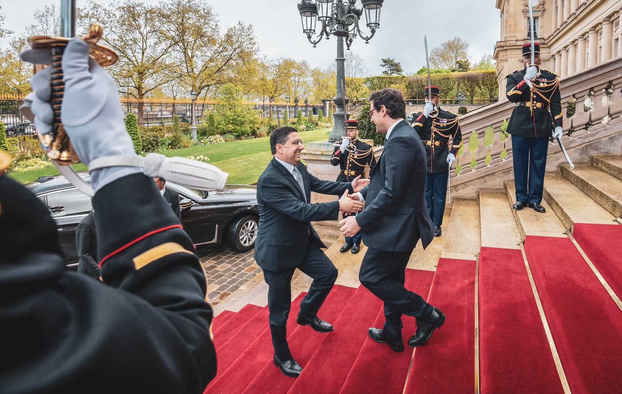  مصادر دبلوماسية فرنسية: نُقط خلافية حالت دون تحديد بوريطة ونظيره الفرنسي موعد زيارة ماكرون إلى المغرب 