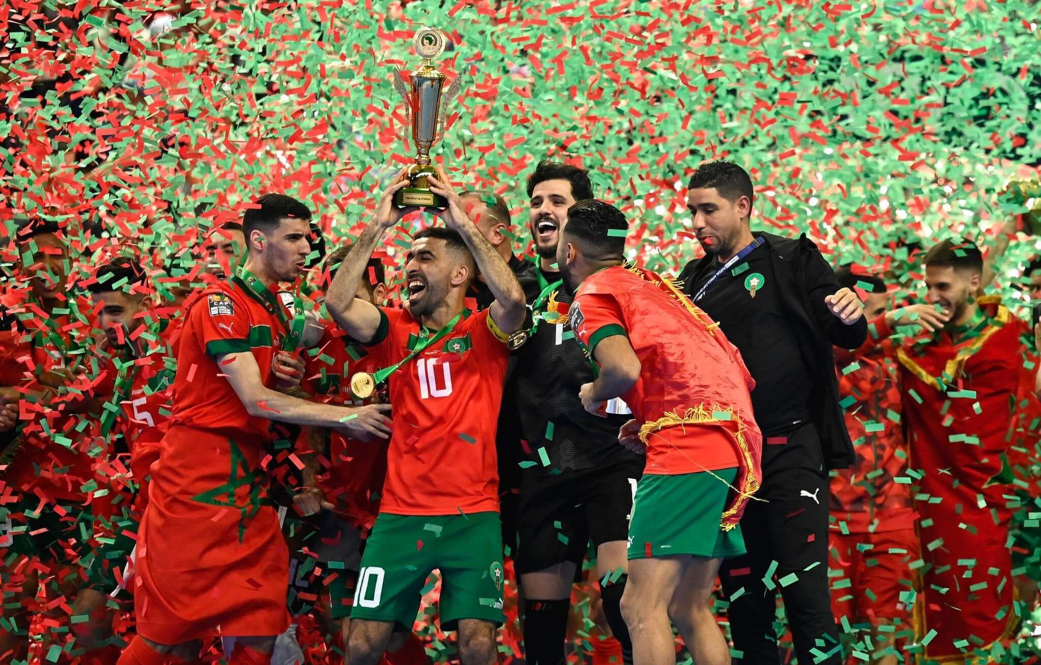 الملك محمد السادس لمنتخب كرة القدم داخل القاعة: فخورون بما أظهرتموه من وطنية مثالية للفوز باللقب