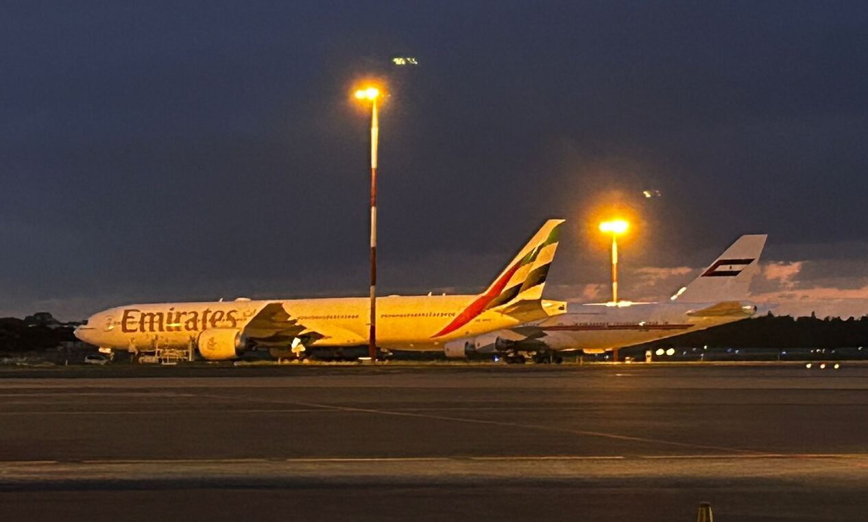 شيوخ من العائلة الحاكمة في الإمارات يصلون إلى الرباط لقضاء عطلة خاصة