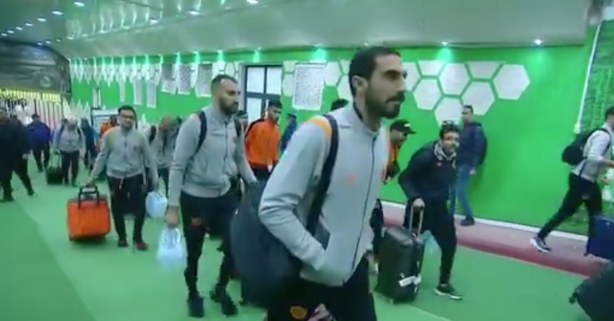 فريق نهضة بركان يتوجه نحو "مطار هواري بومدين" لمغادرة الجزائر في رحلة خاصة تؤمنها شركة إسبانية