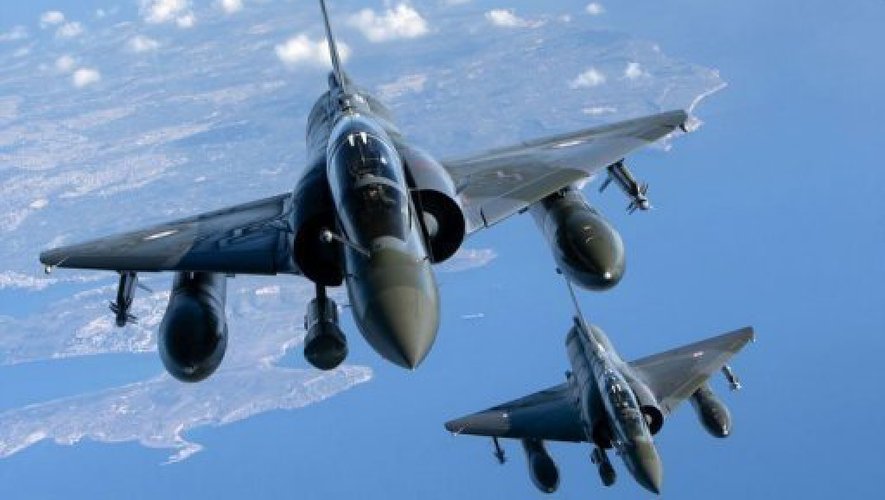  خاص - بعد أن قامت بتعطيلها لثلاث سنوات.. فرنسا "تؤشر" على نقل 30 طائرة Mirage 2000-9 إماراتية إلى المغرب 