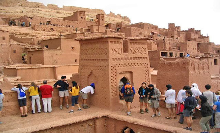 أزيد من 46 ألف سائح توافدوا على جهة كلميم وادنون خلال سنة 2023 بارتفاع نسبته 21 في المائة