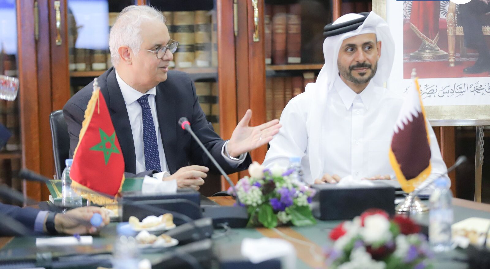 التقوا بركة وأبدوا اهتمامهم بقطاع الموانئ.. بعد فرنسا، مسؤولون قطريون في الرباط للاستثمار في مجال الطاقات المتجددة