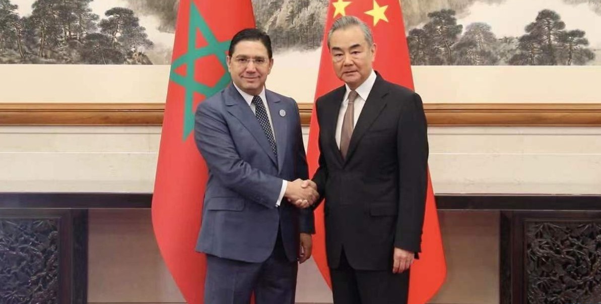 بوريطة ونظيره الصيني يناقشان مستقبل المدينة الذكية "طنجة تك" وتوافد السياح الصينيين على المغرب